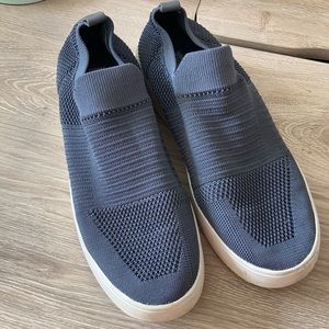 grey steve madden shoes